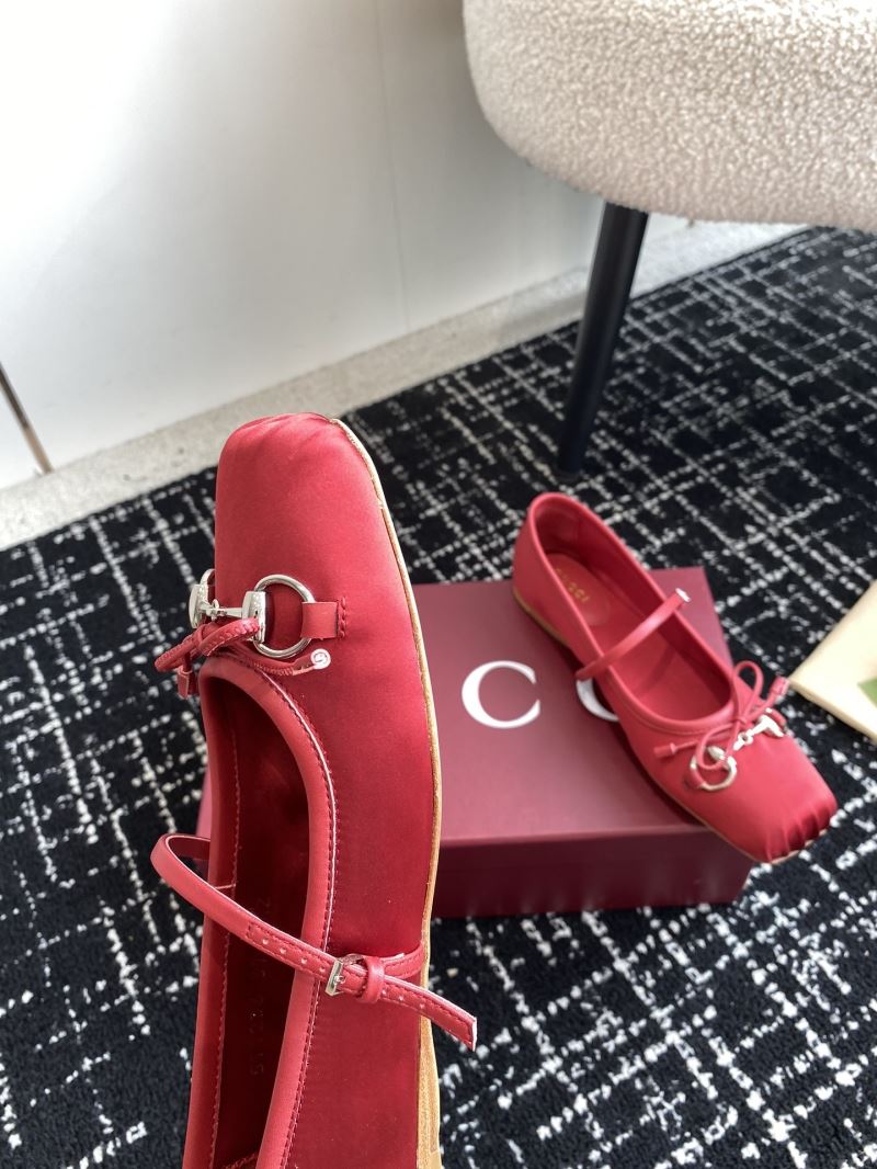 Gucci Flat Shoes